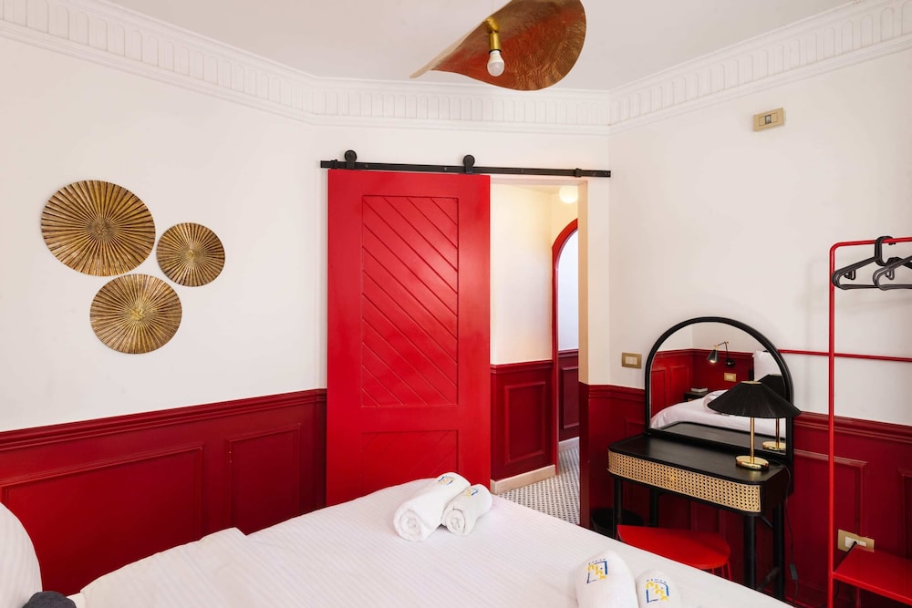 The Red-hot Retro 2bdr Apt. @ Cairo's Downtown