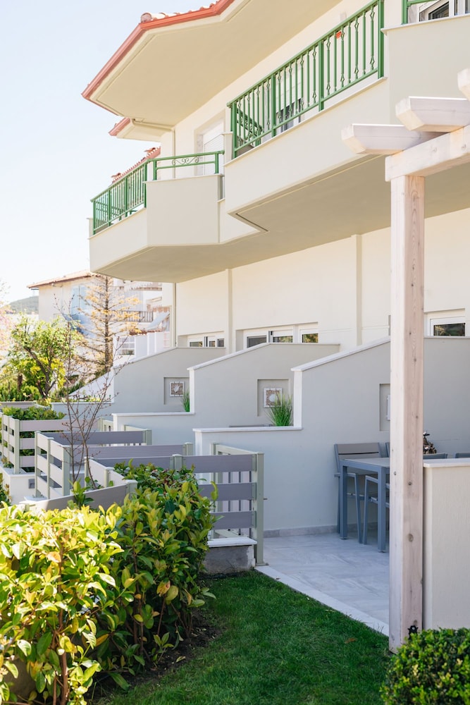 Minthi Boutique Apartments