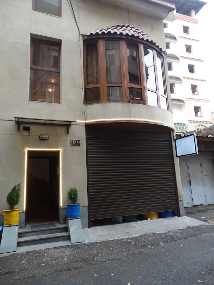 Destiny 1 Hostel