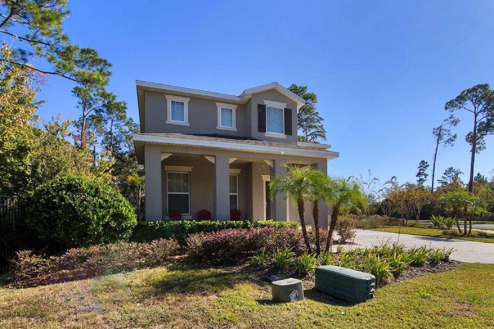 4970 Trafalgar Village - Image 1