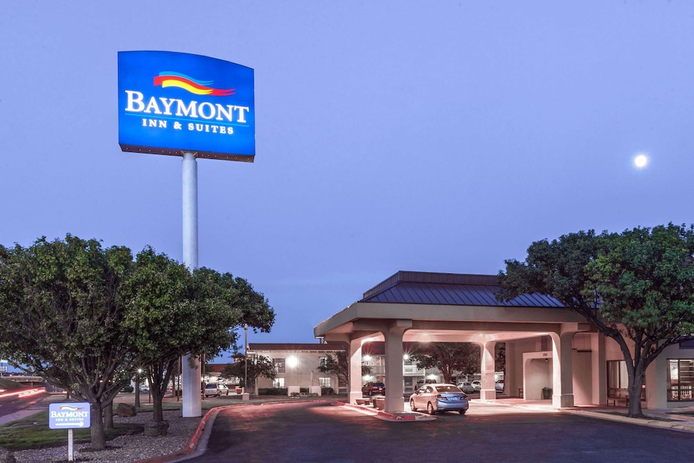Hotel Baymont by Wyndham Amarillo East - Image 1