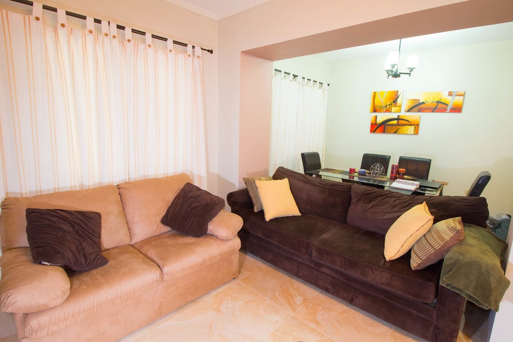 The Bailey's New Kingston Suites