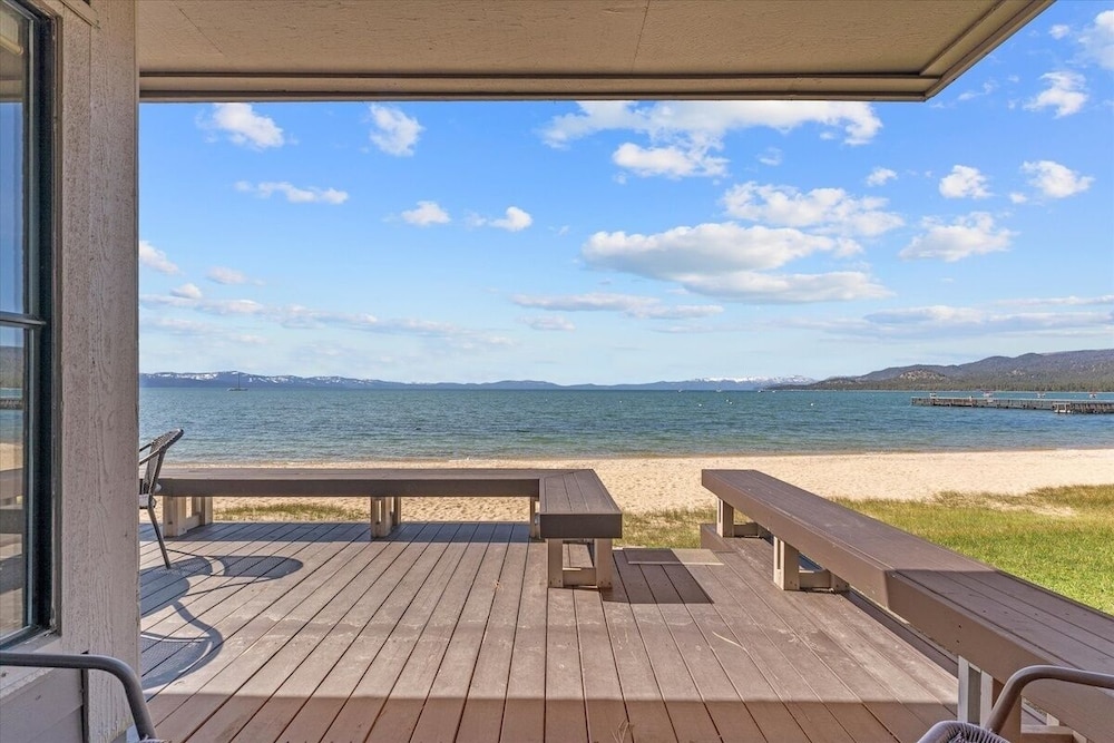 Lake Tahoe Vacations - Swimsuit Required 4 Bedroom Home by RedAwning - Property Image 10