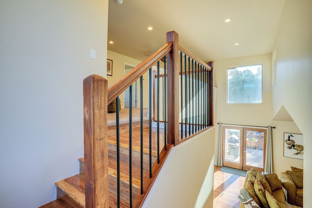 3 Mi to Downtown Prescott - Spacious Home w/ Patio