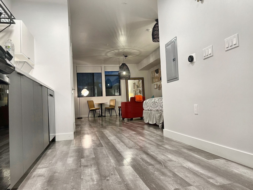 Melrose Rooftop Boutique Residences