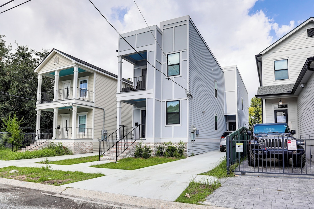 < 2 Mi to Jackson Square: New Orleans Home w/ Yard