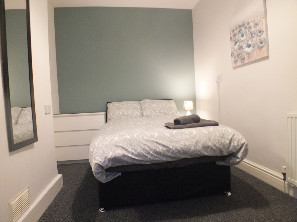 Walthall Place view 2