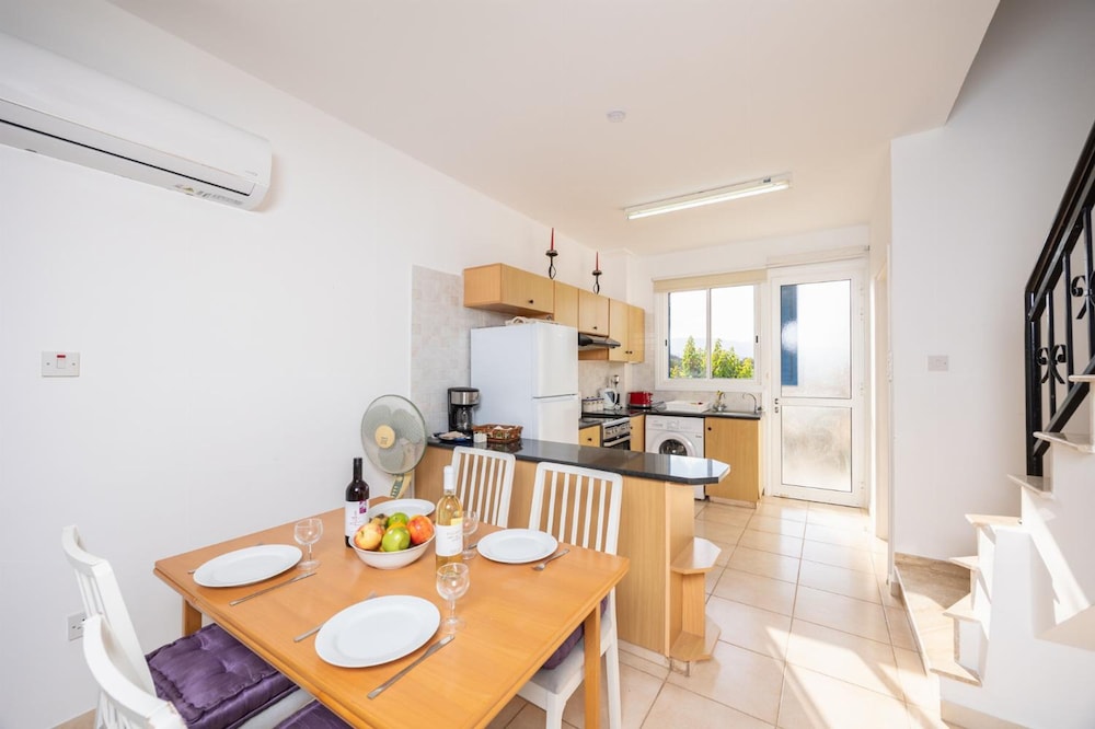 GE Harbour Maisonette