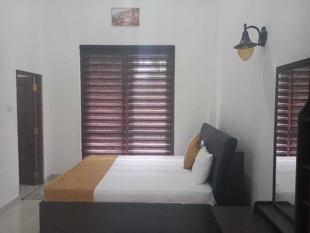 RAJABAWANA Holiday Resort