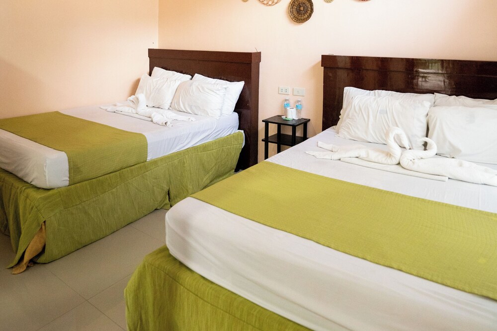 AltaVista Beach Resort Samal powered by Cocotel