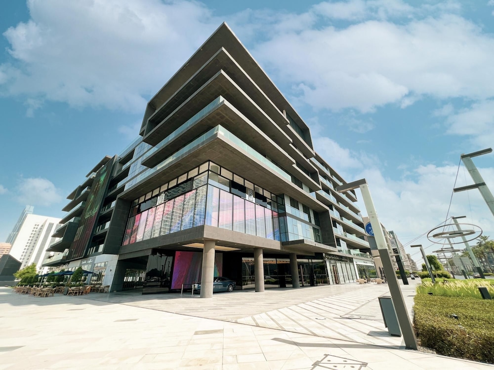 405 Building 1 City Walk