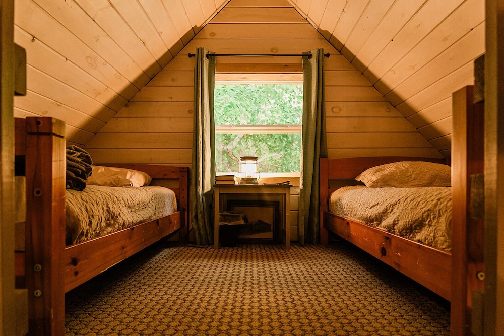 Portage Lakeside Cabins