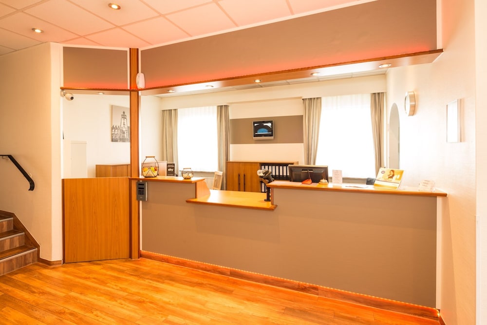 Hamburg Vacations - Heikotel Hotel Windsor - Property Image 35