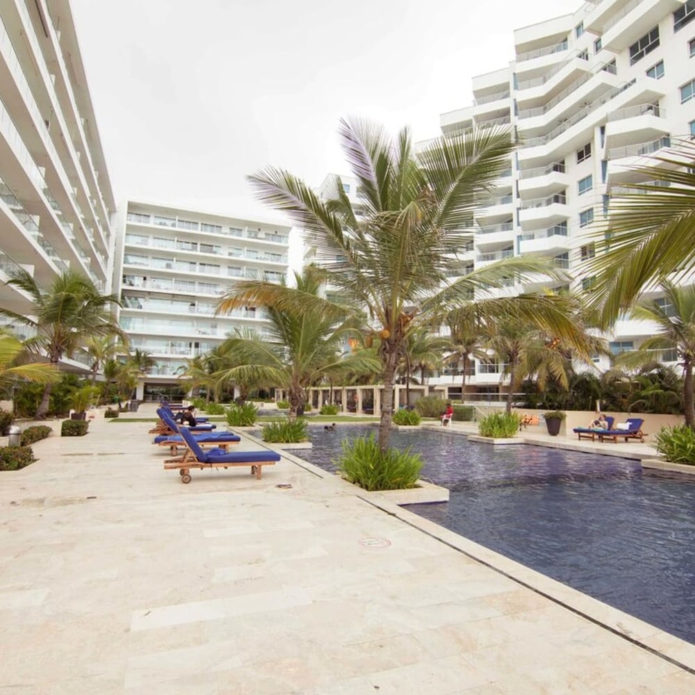 w Cool 4BR With Private Pool n AC in Cartagena