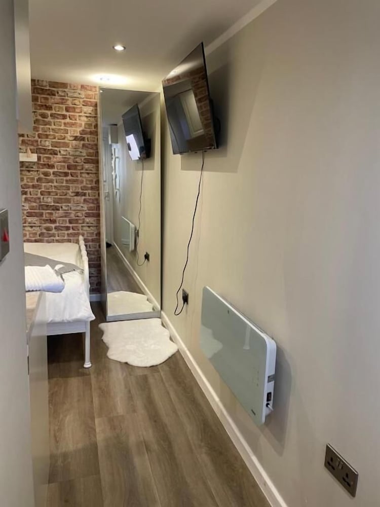 manchester modern signature studio