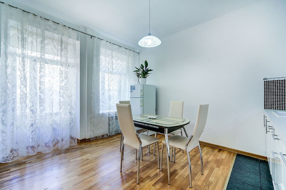 Home4day Sunny City Central Flat