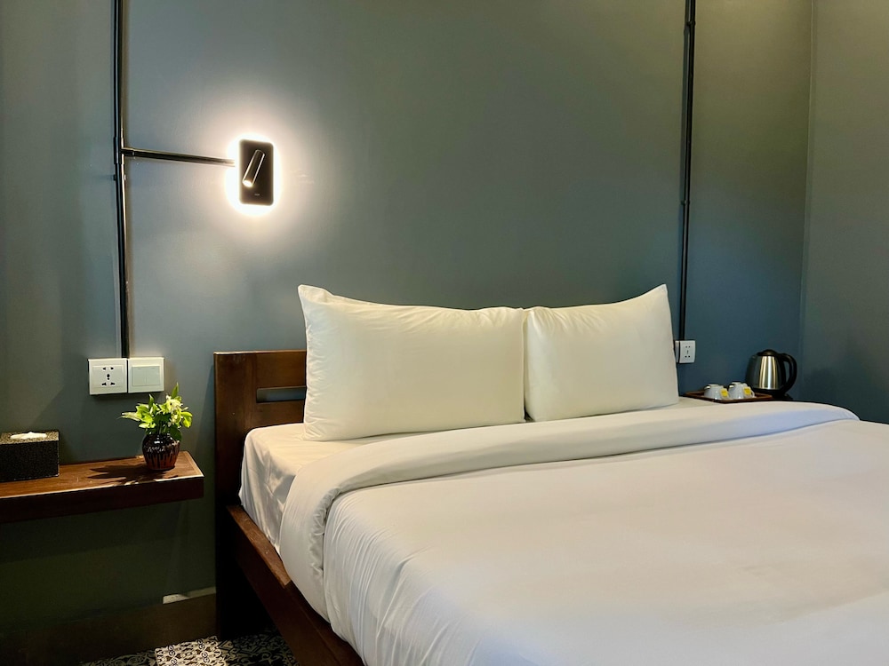 River Nest Hostel