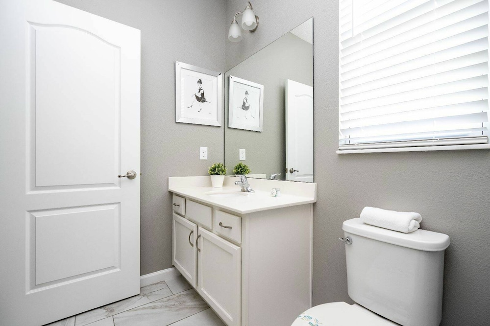Solterra 12bd 11 5bat Sleeps24 Disney Pool Spa