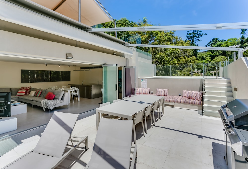 Little Cove Court