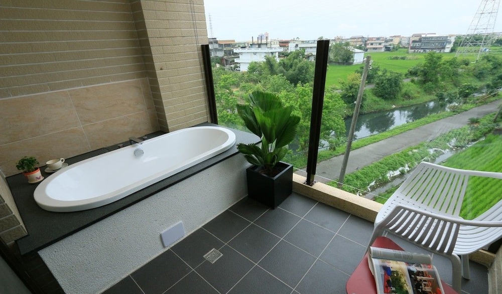 Riverbank Villa