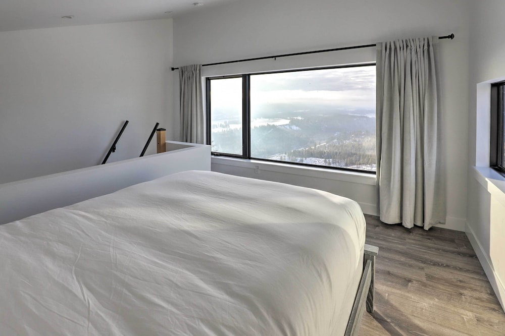 Modern Mountaintop Durango Ridge Retreat - Hot Tub view 4