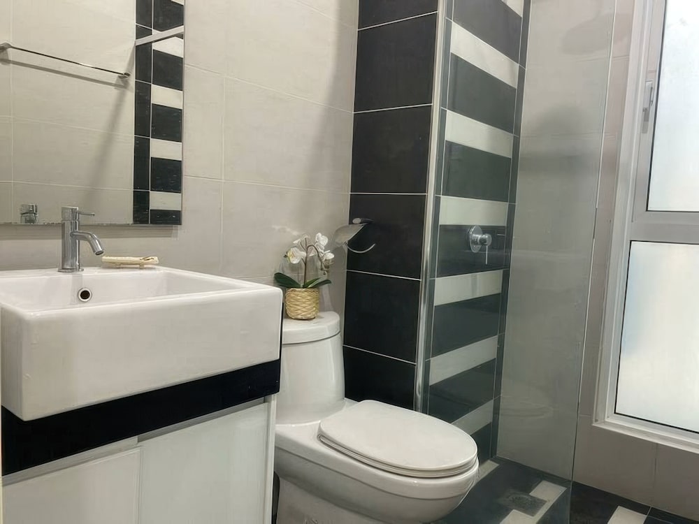 Central Residence - Free Gym Pool