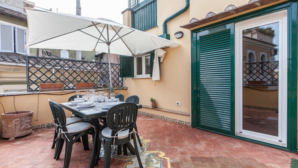Rental in Rome Navona Penthouse