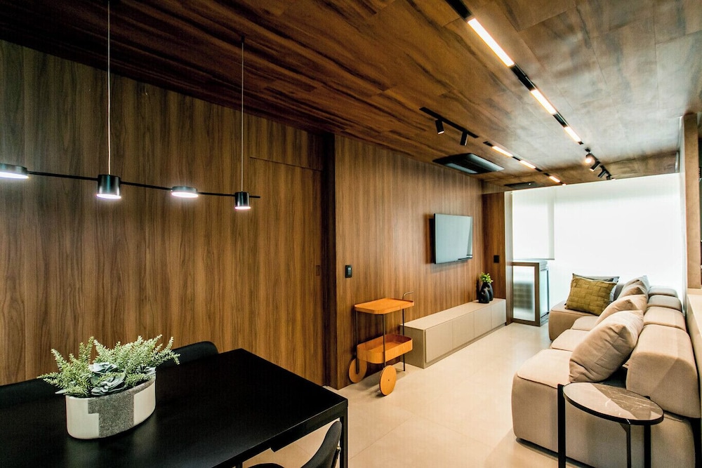 Apartamento Climatizado com Garagem em Alphaville