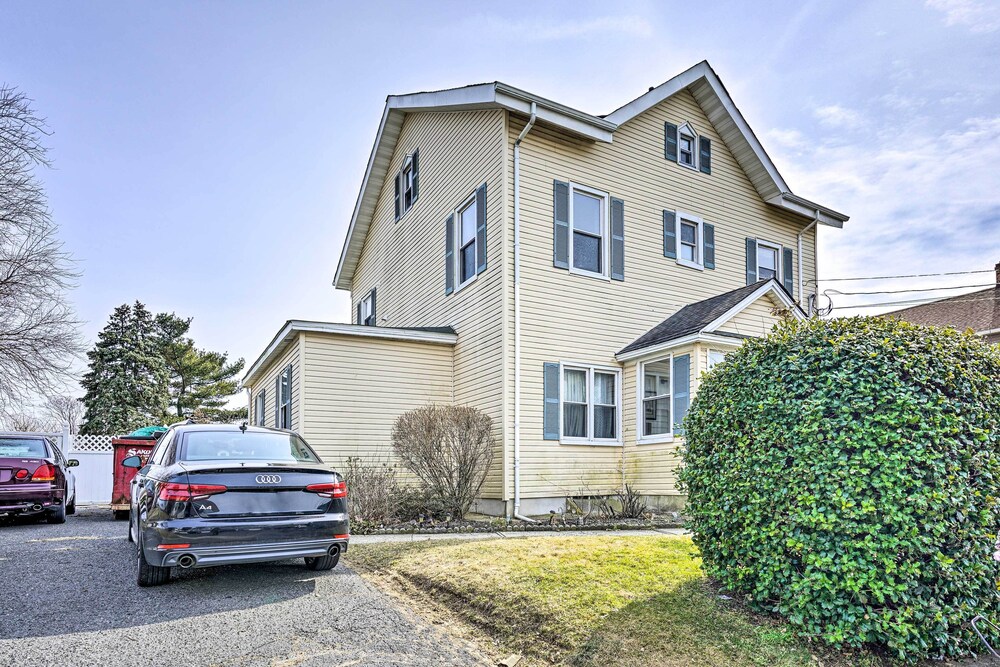 Long Branch Apartment: 1 Mi to Beach, Pier Village