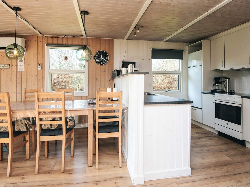 6 Person Holiday Home in Ansager