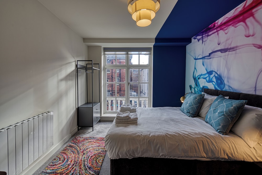 Renaissance House Apartments