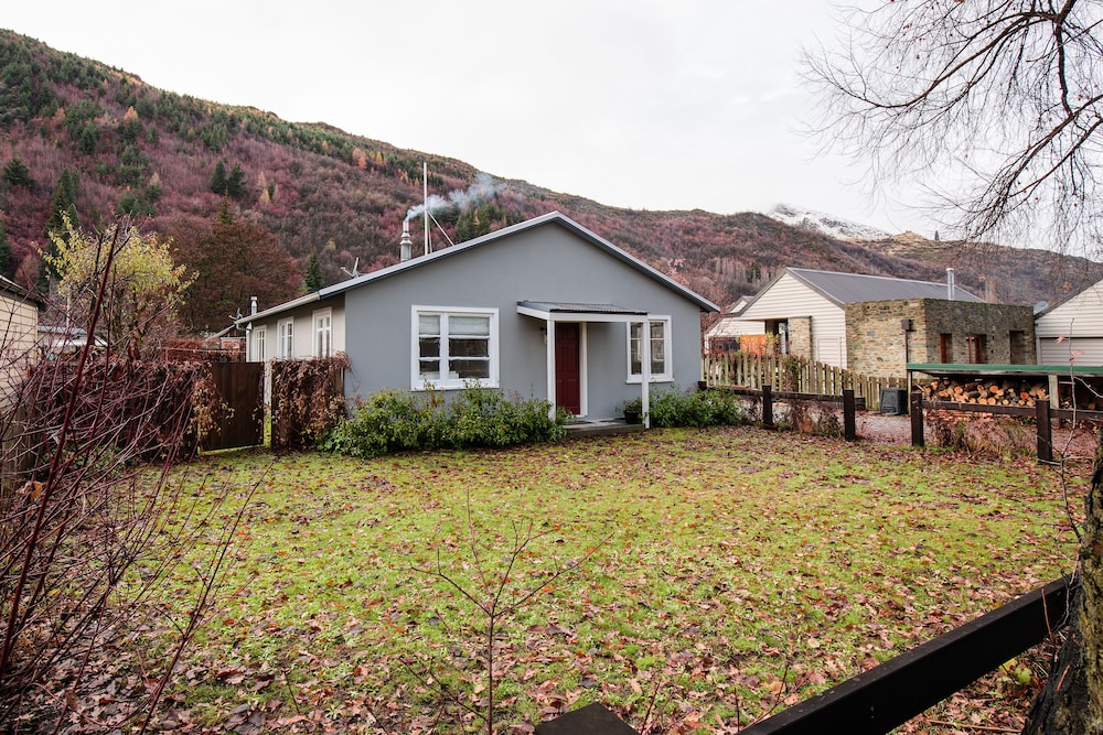 Picturesque Home in Historical Arrowtown view 4