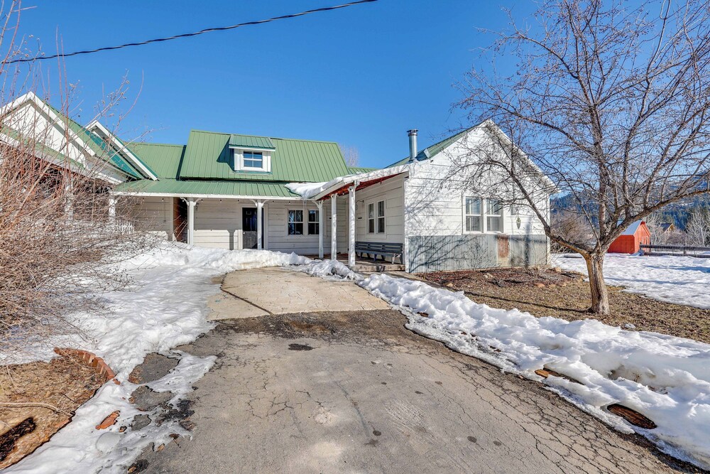 Fish, Hike & More: Garden Valley Family Home