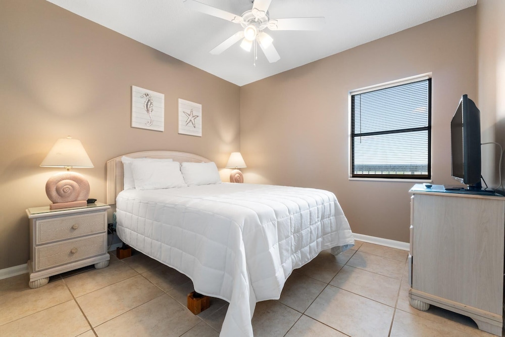 Romar Place 605