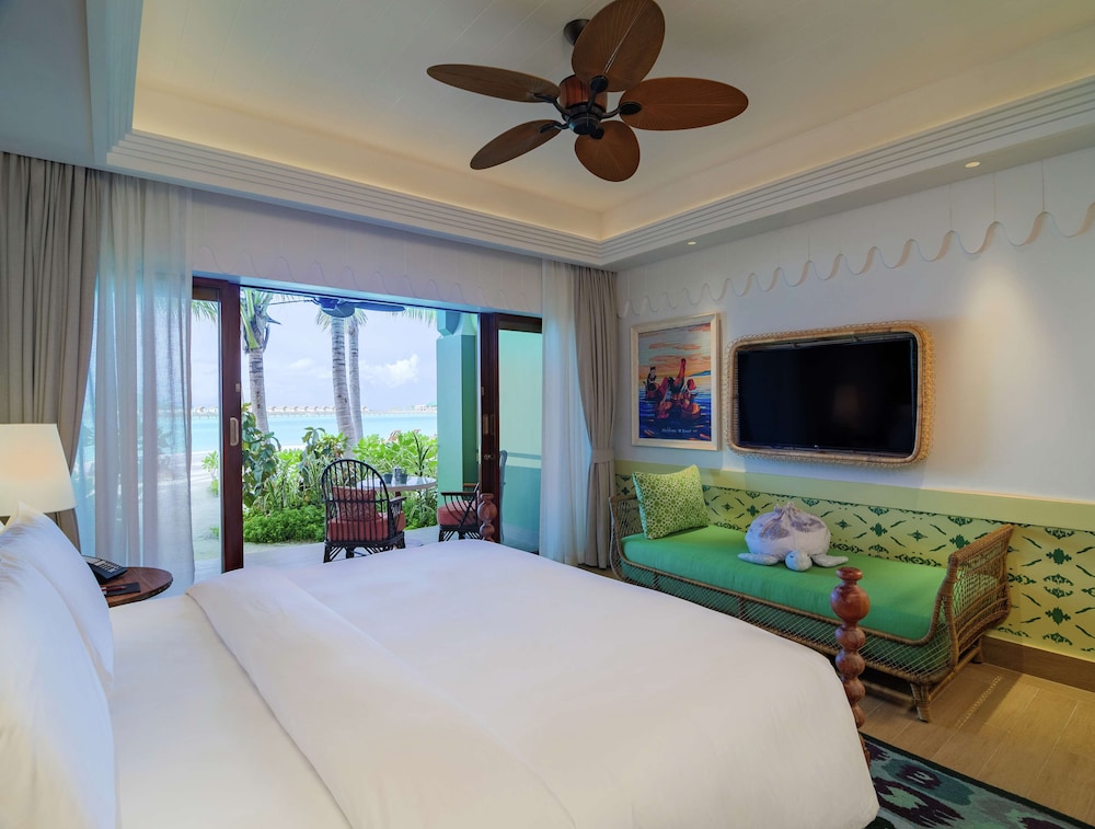SAii Lagoon Maldives, Curio Collection By Hilton 7