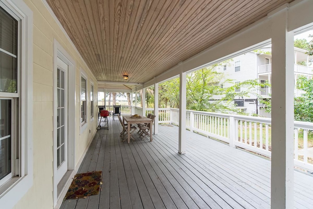 Charleston Vacations - E Huron 308 4 Bedroom Holiday Home By My Ocean Rentals - Property Image 1