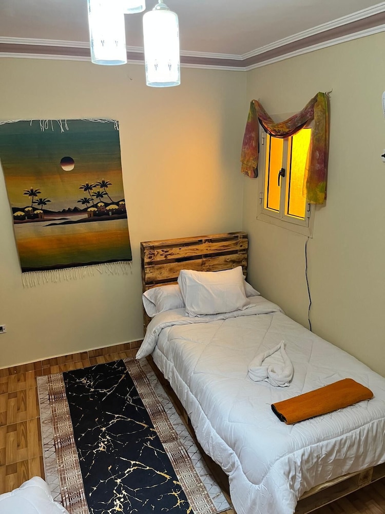 Giza Vacations - Pyramids Terrace Hostel Budget Stay - Property Image 28