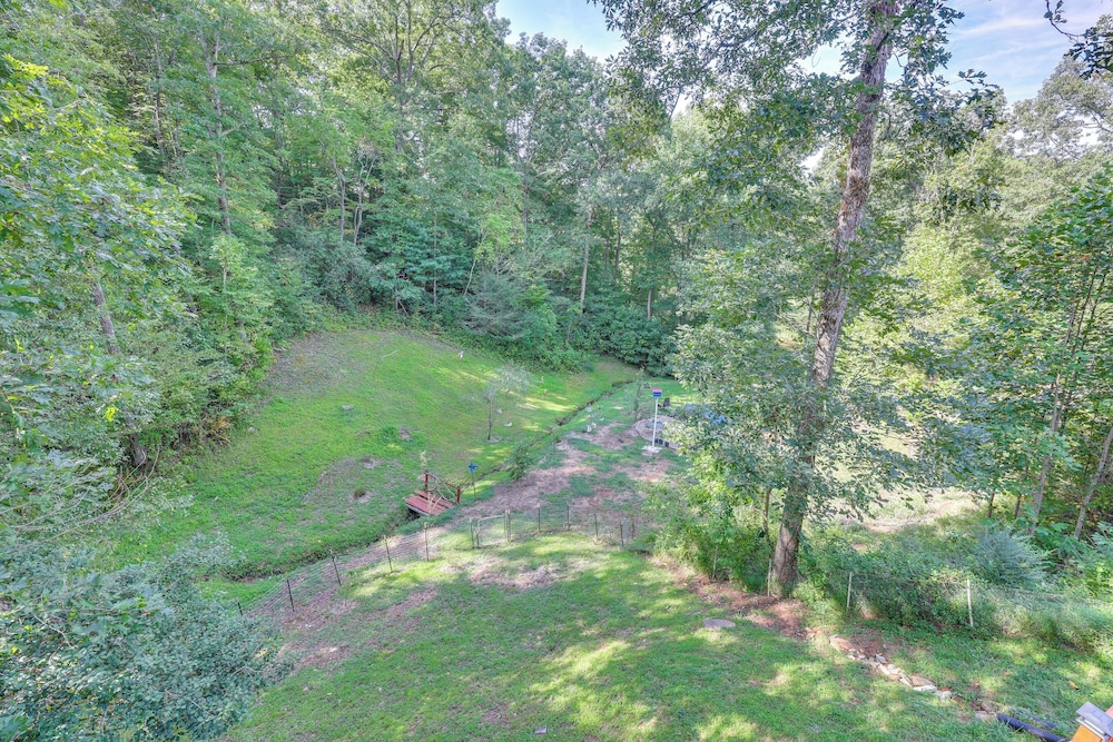 Georgia Home w/ 2 Fire Pits & Creek Access!