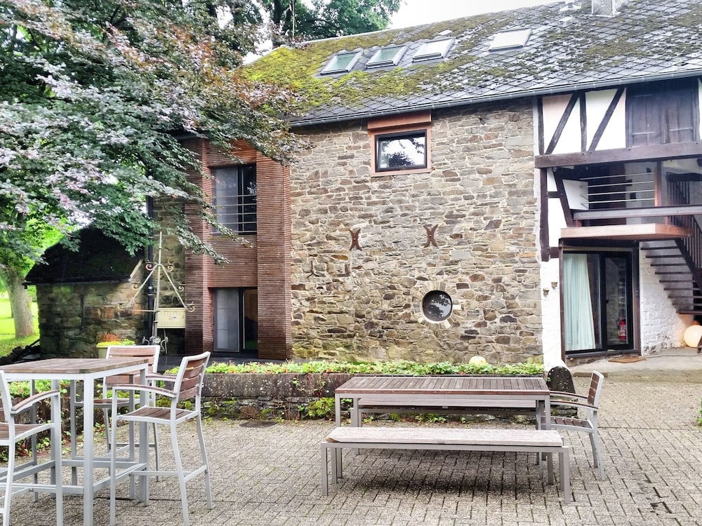 Apartment in Former Coach House view 3