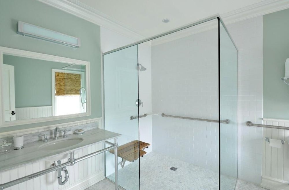 The Quogue Club at Hallock House