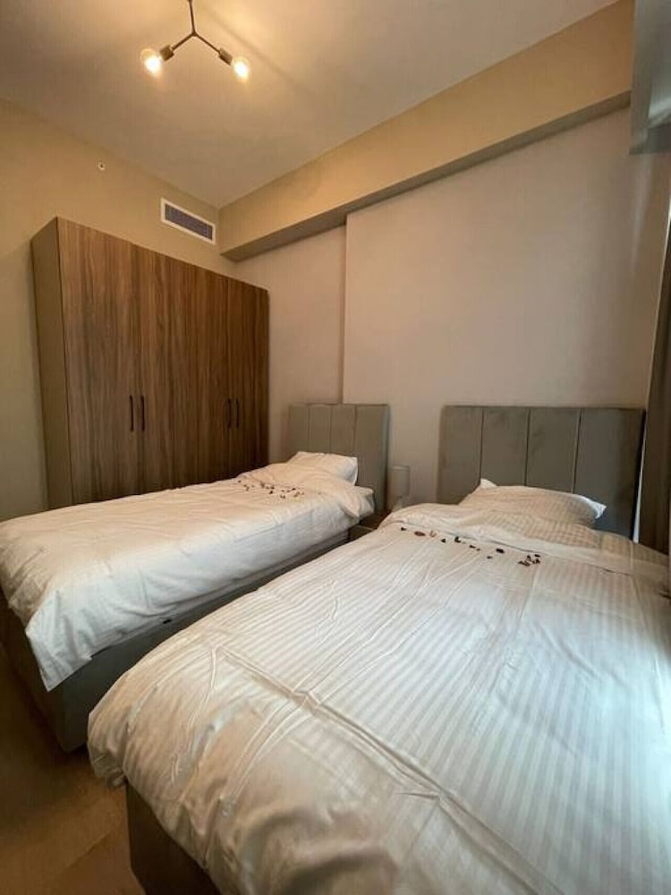Special 2 1 Suite Apartment Near Mall of Istanbul