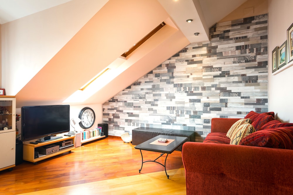 L U X E Bacvice Collection en Split — lounge