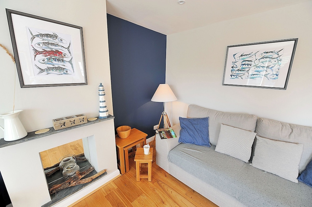 2 Studley Gardens