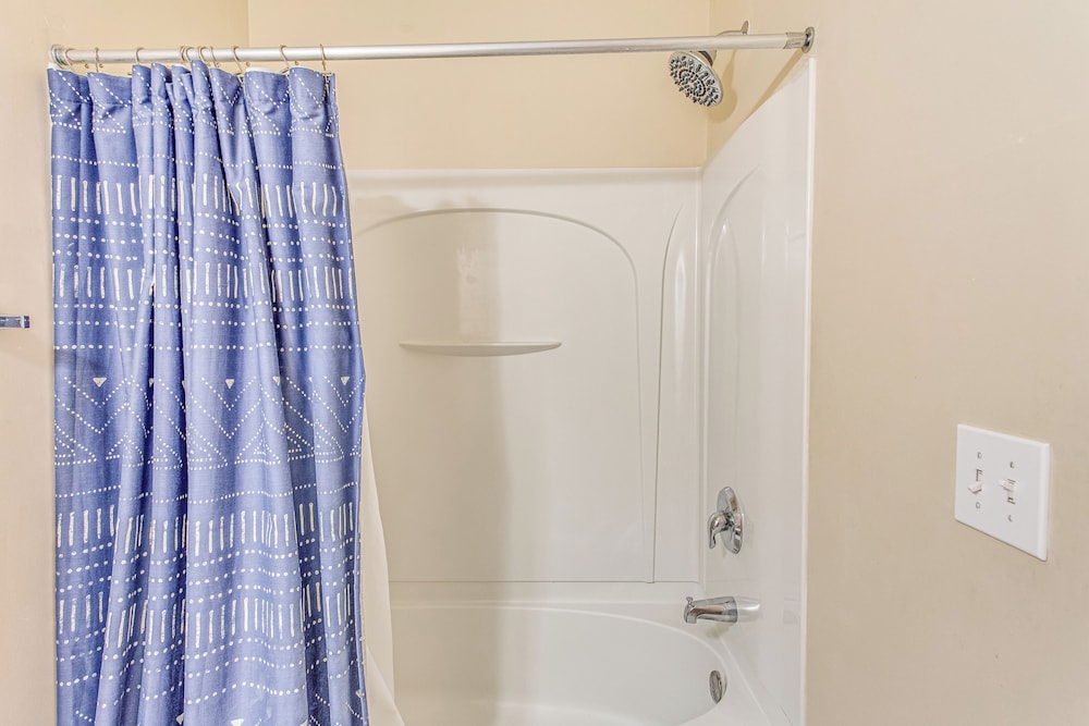 Beach Shuttle & Pool: North Myrtle Beach Condo!