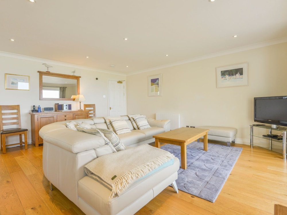 19 Burgh Island Causeway