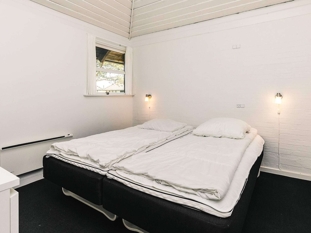 6 Person Holiday Home on a Holiday Park in Karrebaeksminde