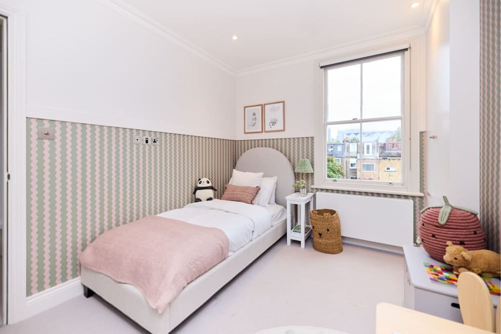 The Latimer Wonder - Stunning 5bdr House With Garden