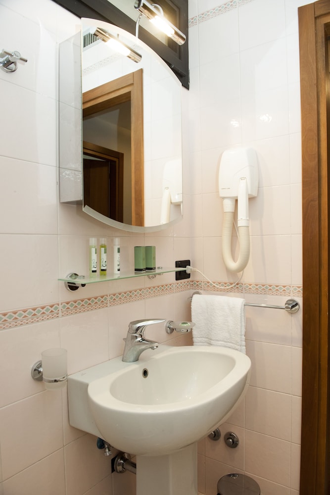 Suites Marilia Apartments