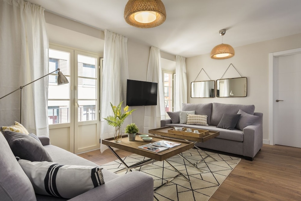 Genteel Home Picasso III