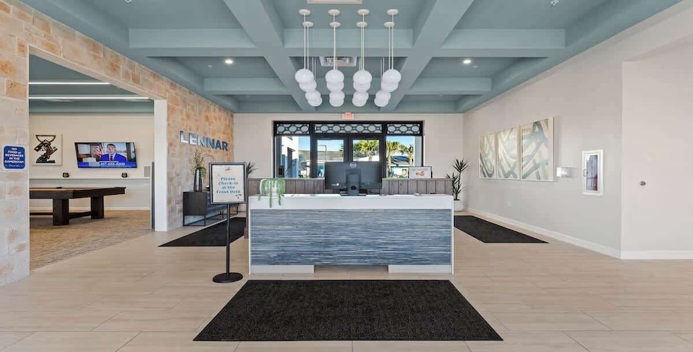 Sophisticated 6BR at Storey Lake